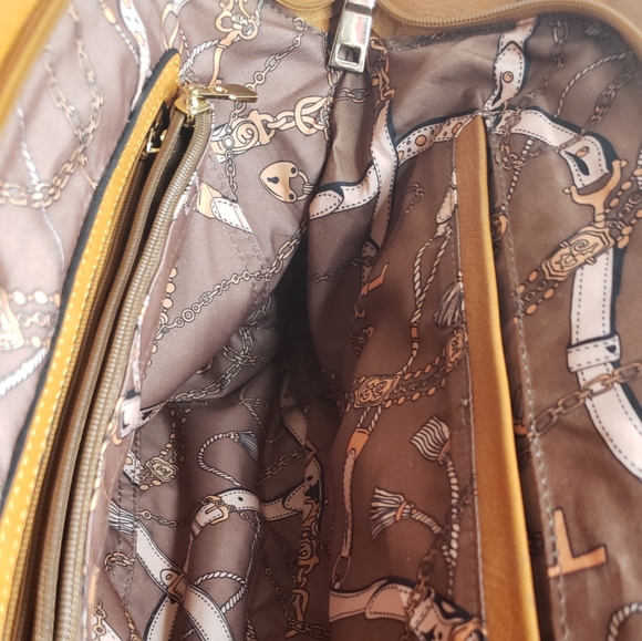 Beautiful Brown Satchel Handbag - Picture 6 of 6